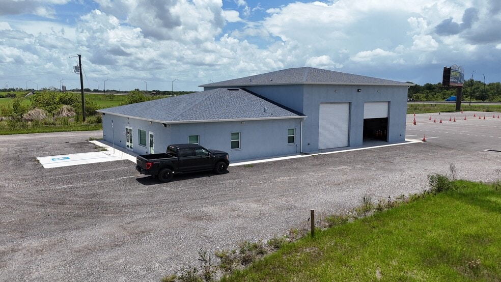 3755 Maine Ave, Lakeland, FL for lease - Building Photo - Image 3 of 8