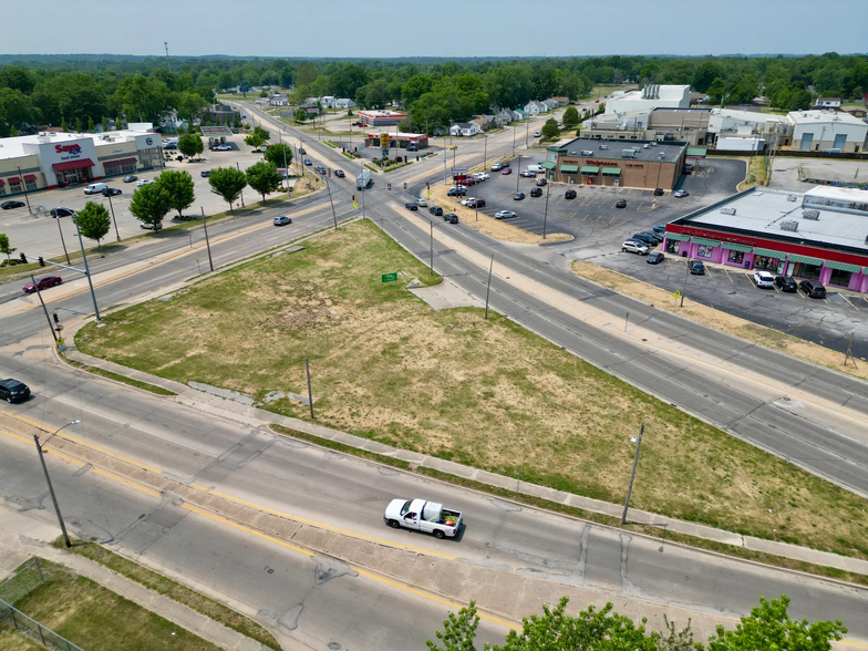 1321 N Oakland Ave, Decatur, IL for sale - Building Photo - Image 1 of 12