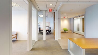 501 Brickell Key Dr, Miami, FL à louer Photo intérieure- Image 2 de 9