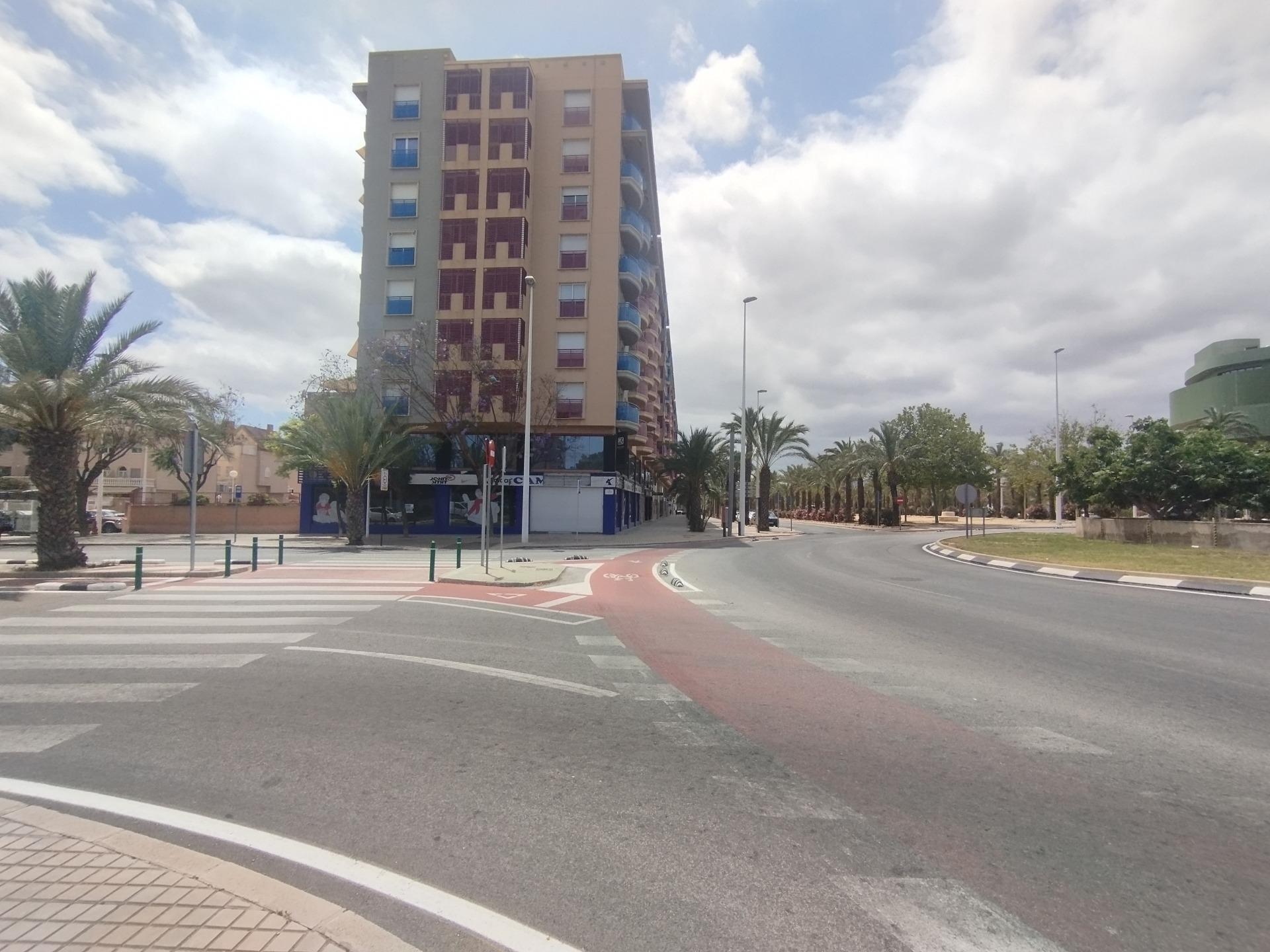 Commerce de détail dans Elche à louer Photo du bâtiment- Image 1 de 13