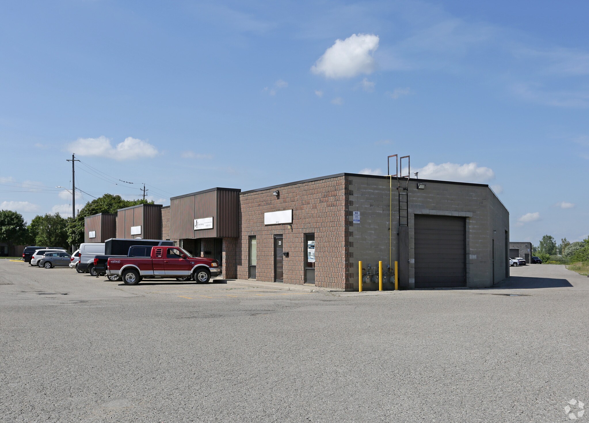 45 Pacific Crt, London, ON à louer Photo principale- Image 1 de 4