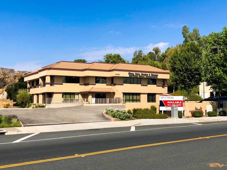 24961 The Old Rd, Stevenson Ranch, CA for lease - Primary Photo - Image 1 of 7