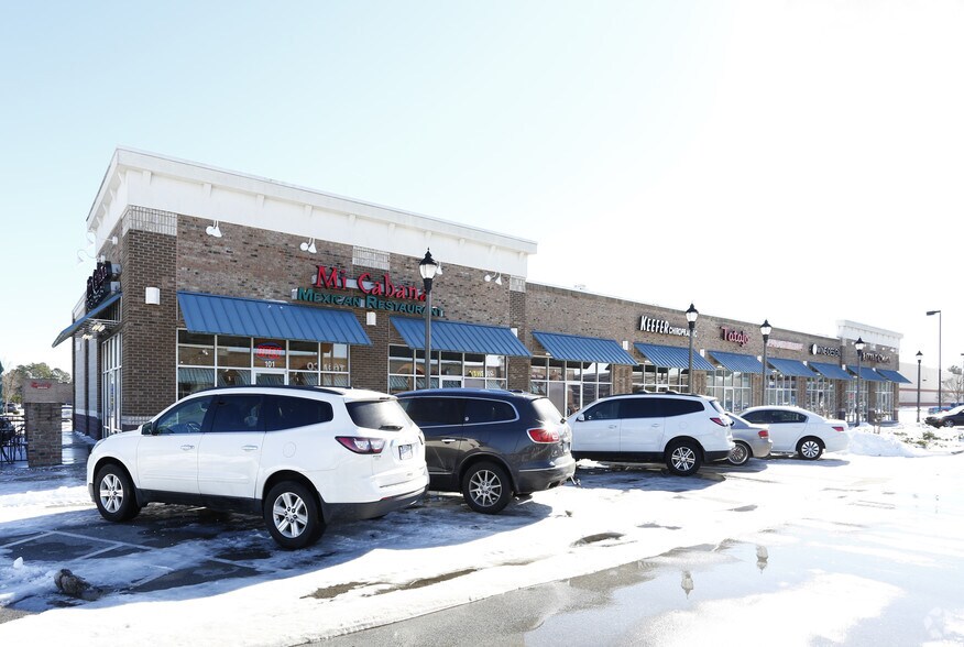 521 Yopp Rd, Jacksonville, NC à louer - Photo du bâtiment - Image 2 de 7