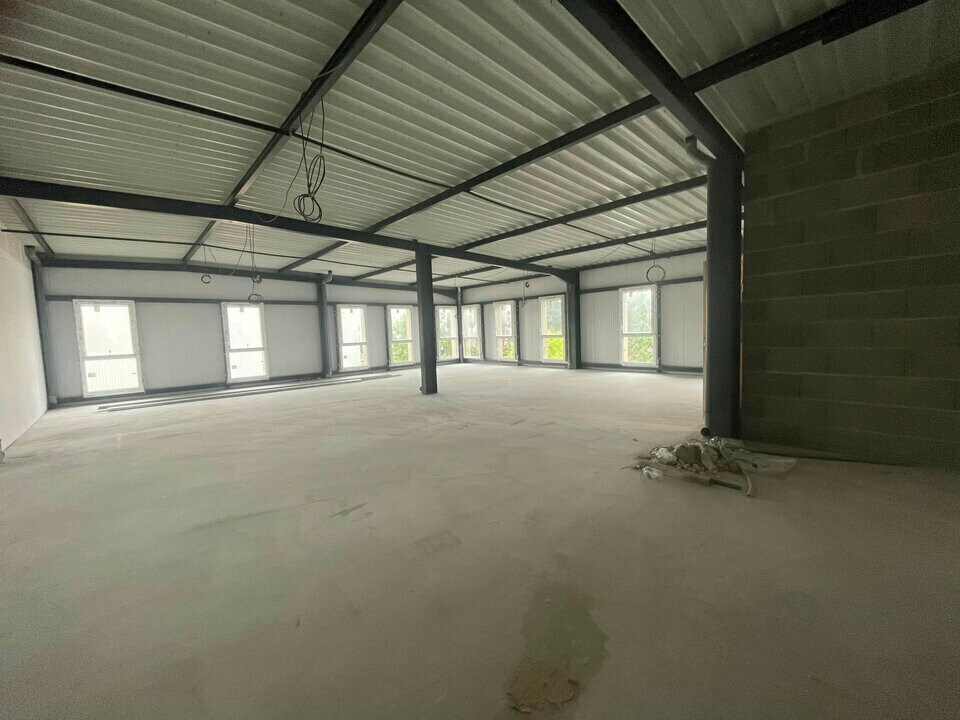 Office in Villefranche-sur-Saône for lease Interior Photo- Image 1 of 10