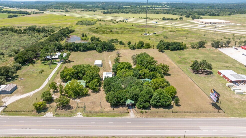 14330 S Highway 281, Santo, TX à vendre - Photo du bâtiment - Image 1 de 37