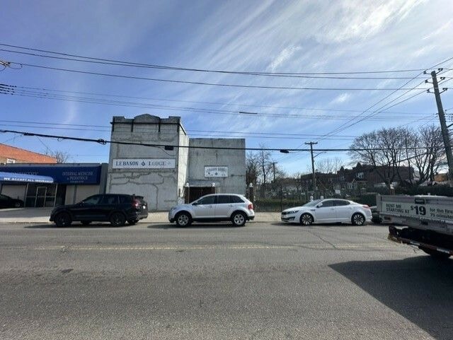 10751 Guy R Brewer Blvd, Jamaica, NY à vendre - Photo principale - Image 1 de 5