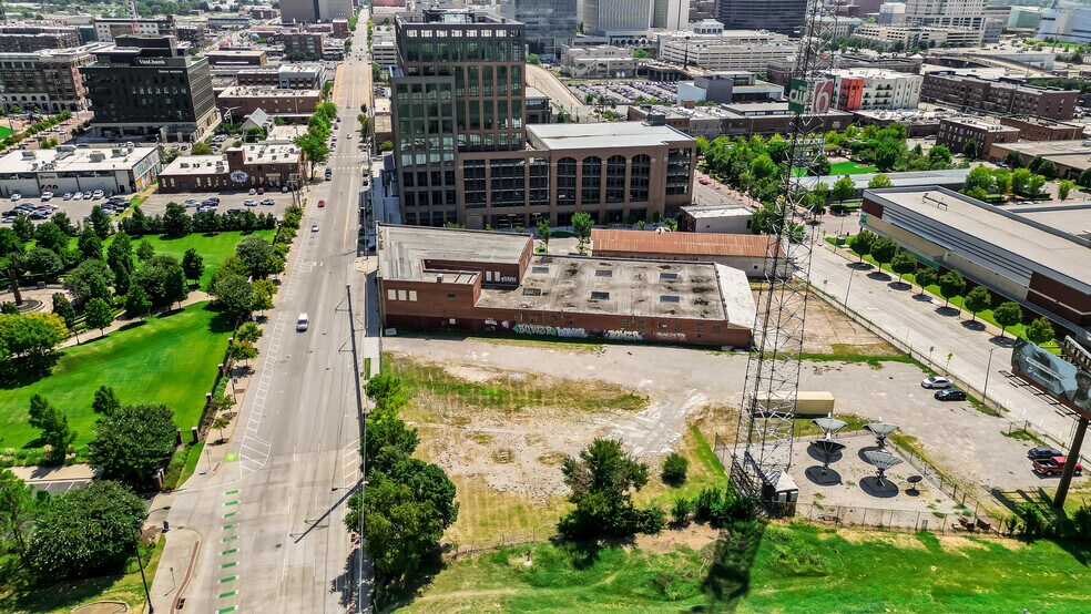 310 N Detroit Ave, Tulsa, OK à vendre - Photo du bâtiment - Image 2 de 5