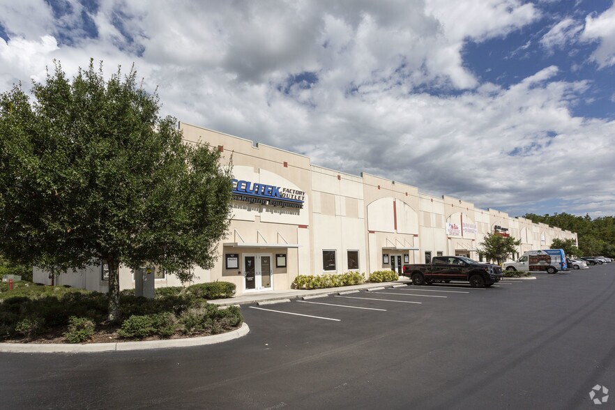 14231 W Jetport Loop, Fort Myers, FL à louer - Photo principale - Image 1 de 7