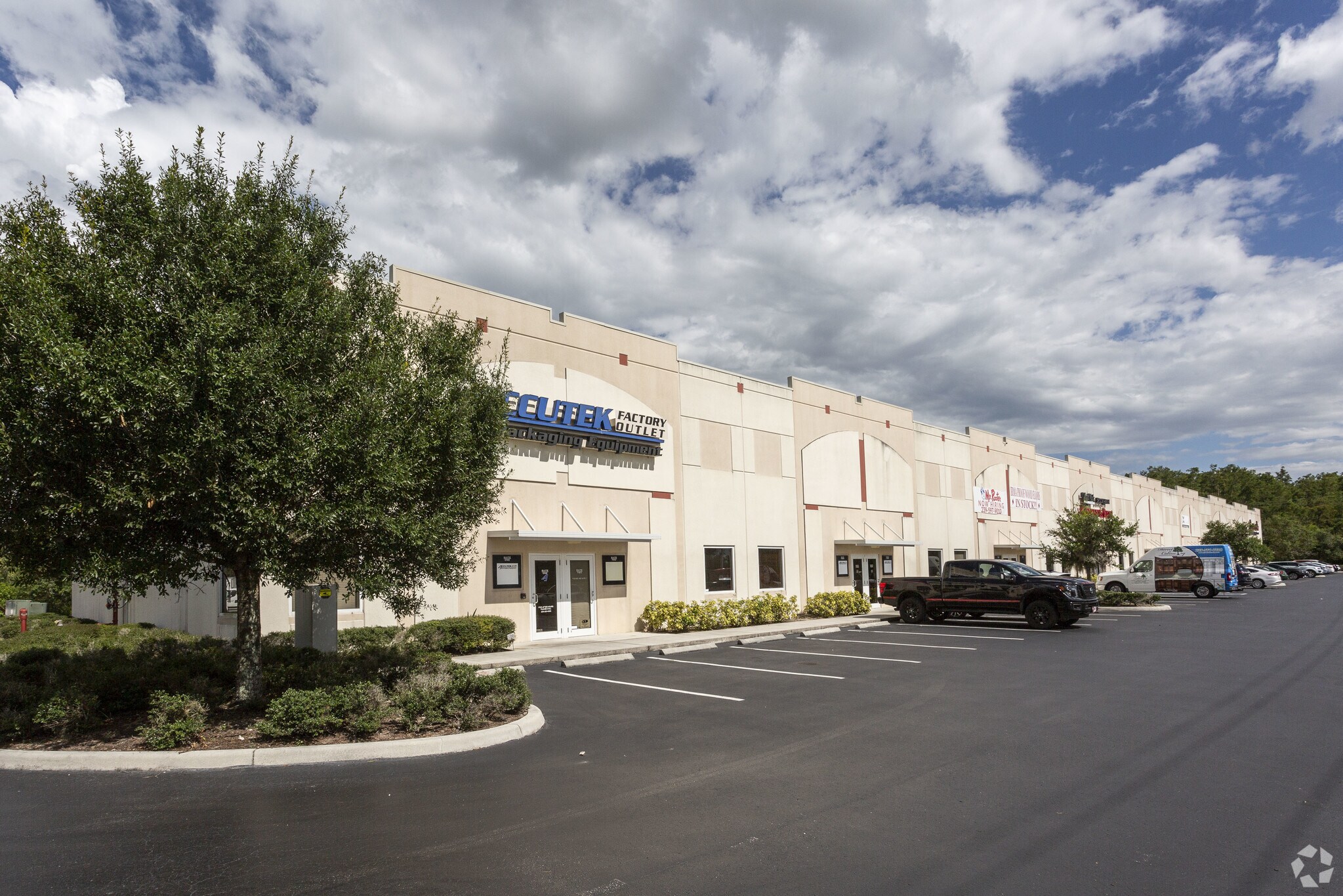 14231 W Jetport Loop, Fort Myers, FL à louer Photo principale- Image 1 de 8