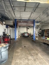 7525 Industrial Rd, Florence, KY for lease Interior Photo- Image 2 of 2