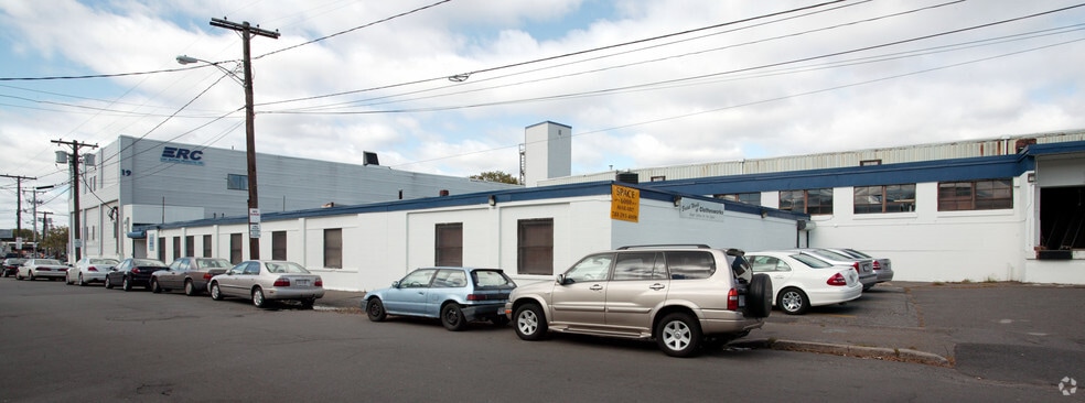 19 Bennett St, Lynn, MA à vendre - Photo du bâtiment - Image 3 de 6