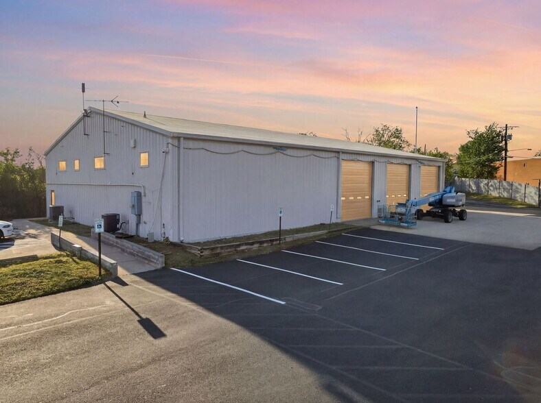4801 Stamp Rd, Marlow Heights, MD à louer - Photo du bâtiment - Image 3 de 23
