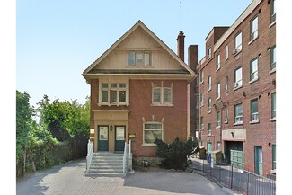 Plus de détails pour 9 Woodlawn Av E, Toronto, ON - Bureau à louer