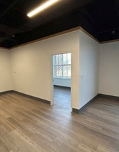100 10th St, Charlottesville, VA for lease Interior Photo- Image 2 of 3