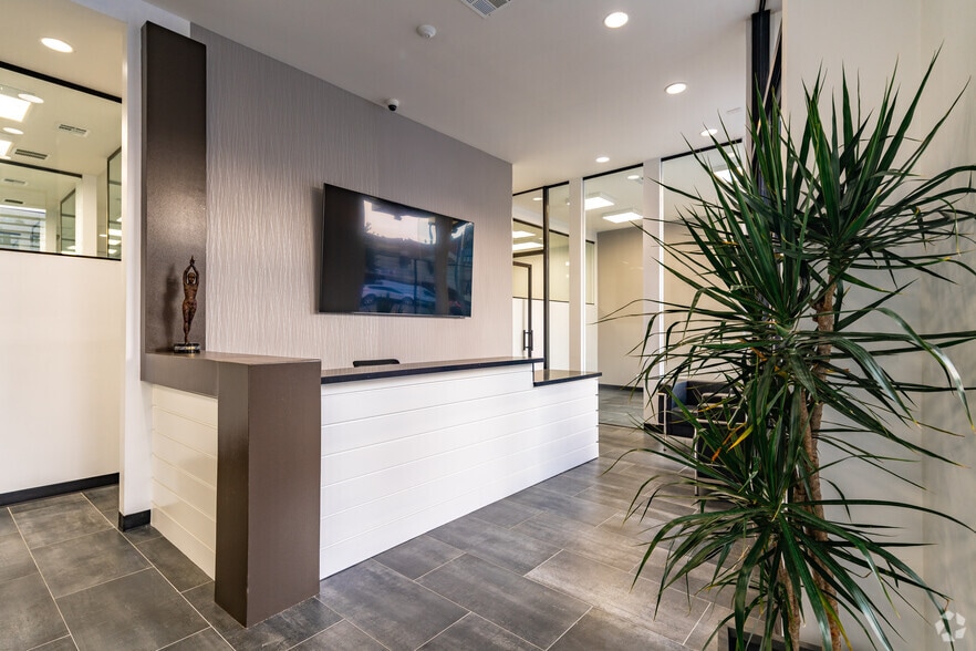 1310 Westwood Blvd, Los Angeles, CA for lease - Interior Photo - Image 2 of 35