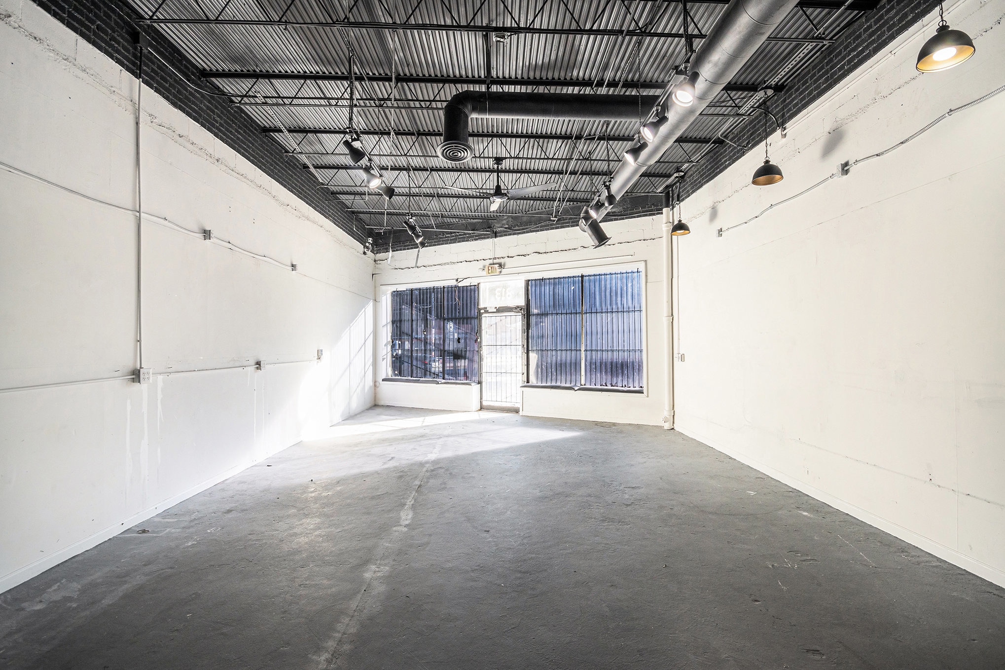 813 Hollywood Rd NW, Atlanta, GA for lease Interior Photo- Image 1 of 13