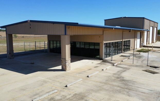 110364 IH-37, Pleasanton, TX à vendre - Photo du bâtiment - Image 2 de 7