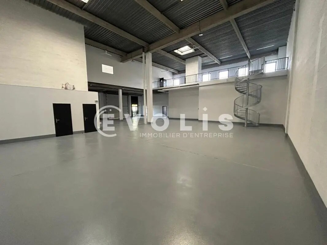 Flex in Lisses for lease Interior Photo- Image 1 of 11
