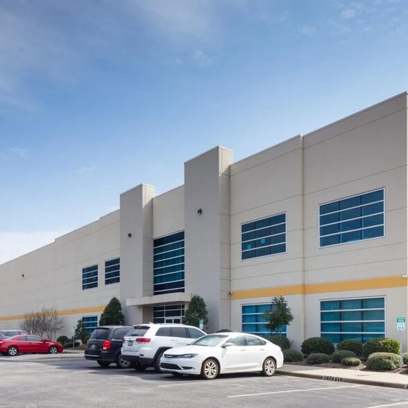 519 Lincoln County Parkway Ext, Lincolnton, NC for lease - Building Photo - Image 1 of 5