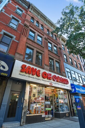 More details for 686 Grand St, Brooklyn, NY - Retail for Lease