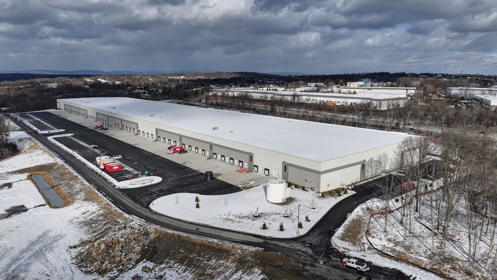 350 Silver Lake Scotchtown Rd, Middletown, NY for lease - Building Photo - Image 1 of 6