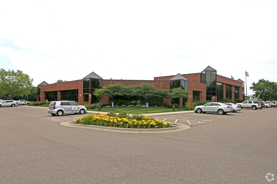 2500 Cr-42 W, Burnsville, MN for sale - Building Photo - Image 2 of 7