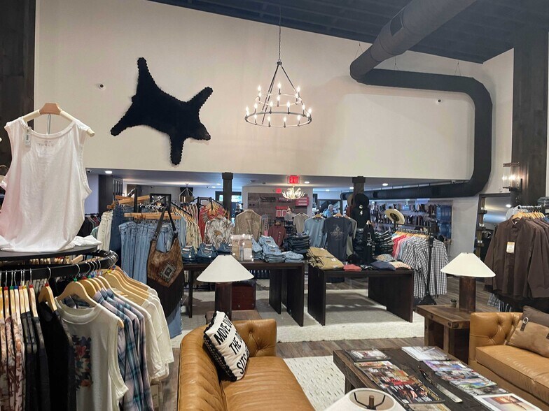 10091 Blue Ridge Dr, Blue Ridge, GA à vendre - Photo intérieure - Image 3 de 12