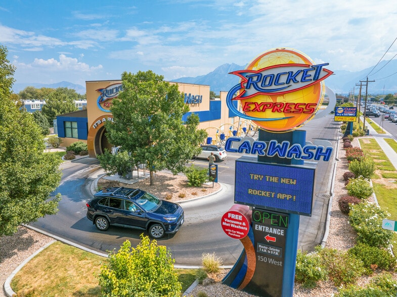 Rocket Express Car Wash Portfolio portfolio of 5 properties for sale on LoopNet.ca - Building Photo - Image 2 of 5