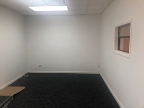 709 New Bridge St, Jacksonville, NC à louer Photo intérieure- Image 2 de 22