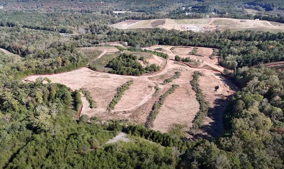 710 Wes Walker Memorial Dr, Ball Ground, GA for lease - Building Photo - Image 2 of 5