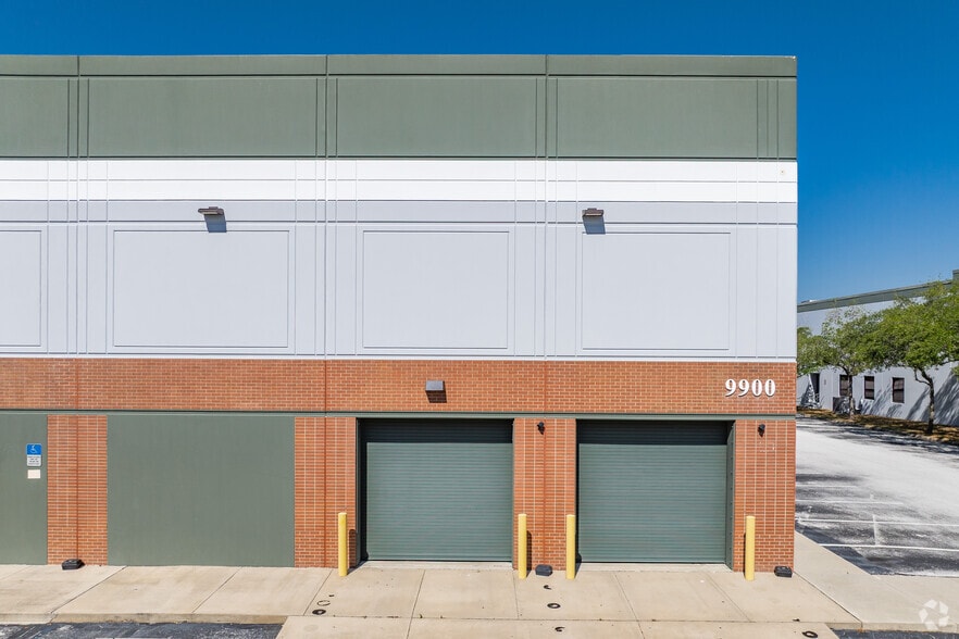 9900 18th St N, Saint Petersburg, FL for lease - Building Photo - Image 2 of 18