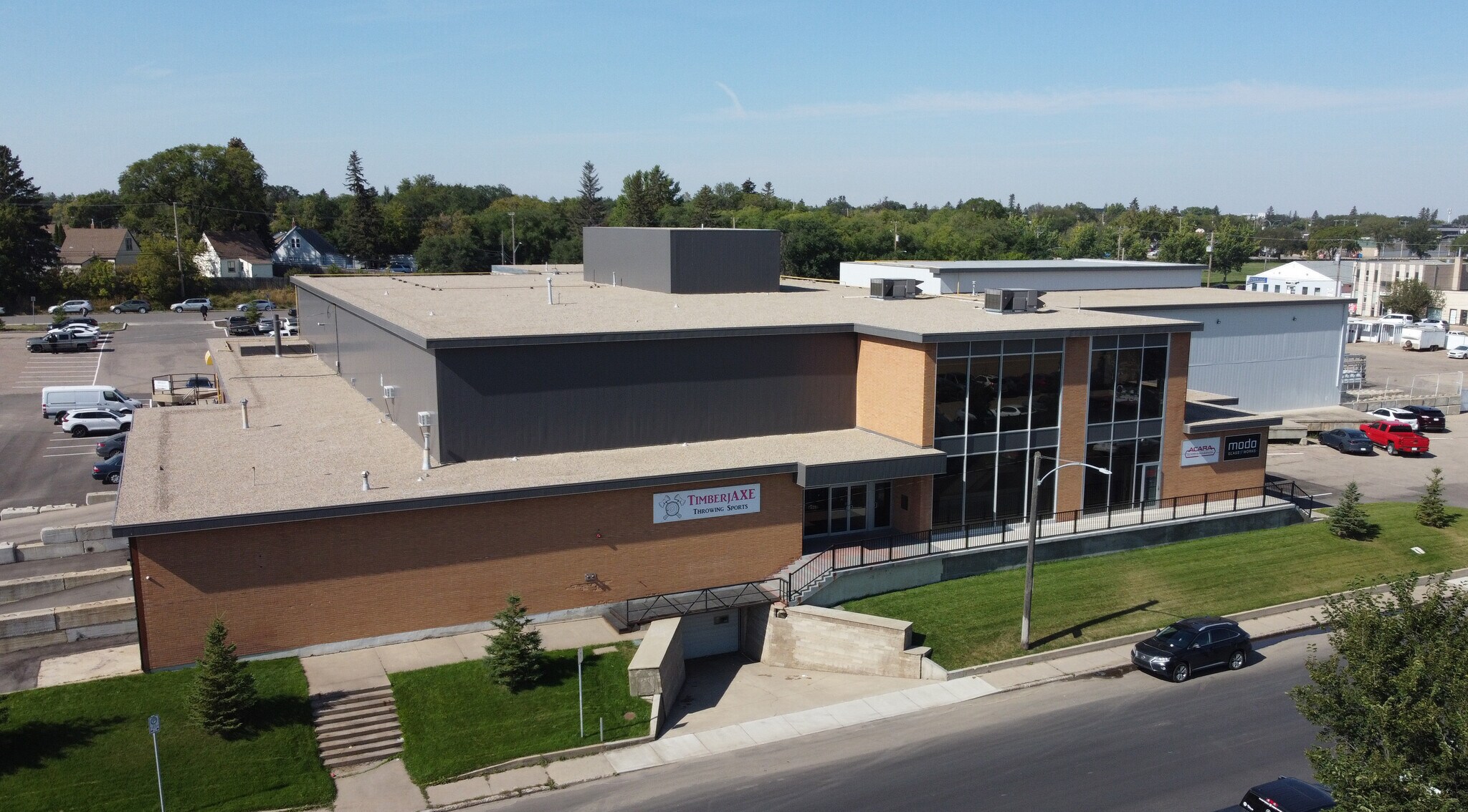 1415 Ontario Av, Saskatoon, SK for lease Primary Photo- Image 1 of 5