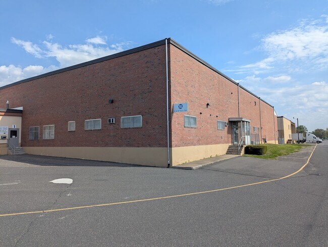 Plus de détails pour 284 Bliss St, West Springfield, MA - Industriel à louer