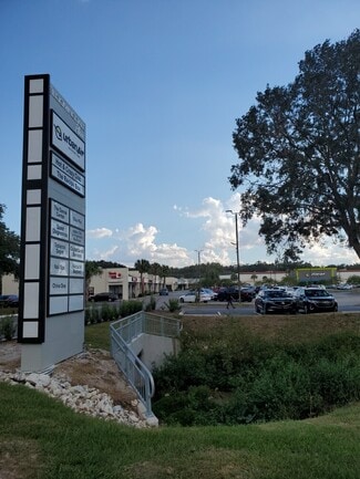 More details for 123-195 E Bloomingdale Ave, Brandon, FL - Retail for Lease