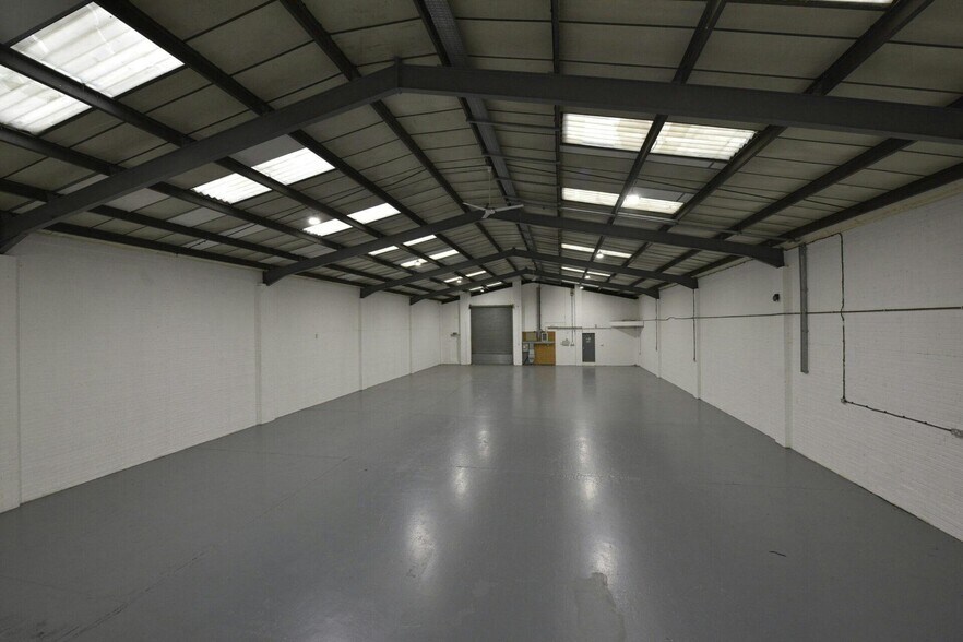 Britonwood Trading Estate, Liverpool à louer - Photo du bâtiment - Image 3 de 5