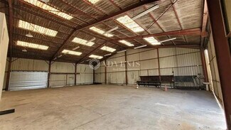 Plus de détails pour Local d'activités à louer