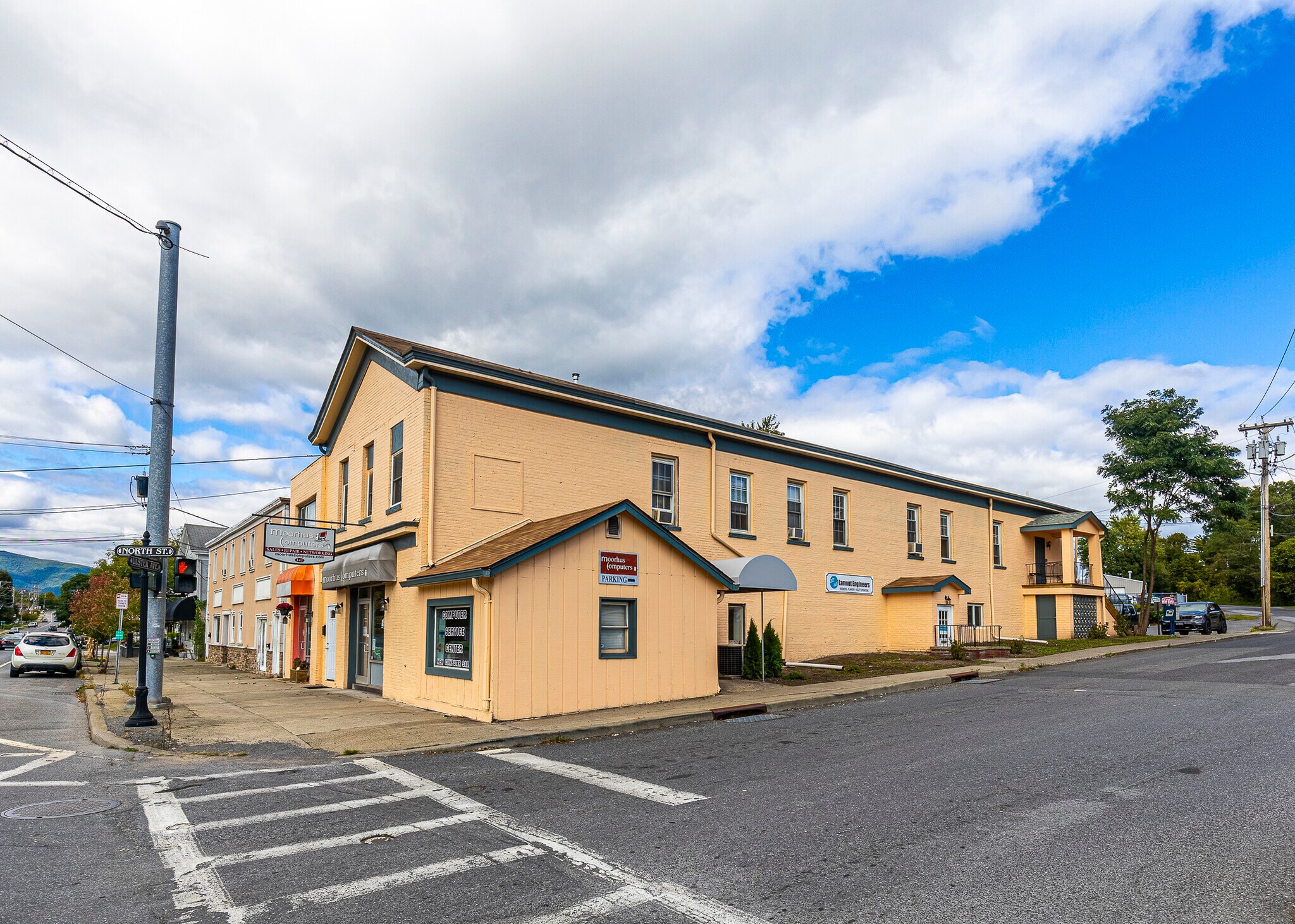141 Ulster Ave, Saugerties, NY for sale Primary Photo- Image 1 of 82