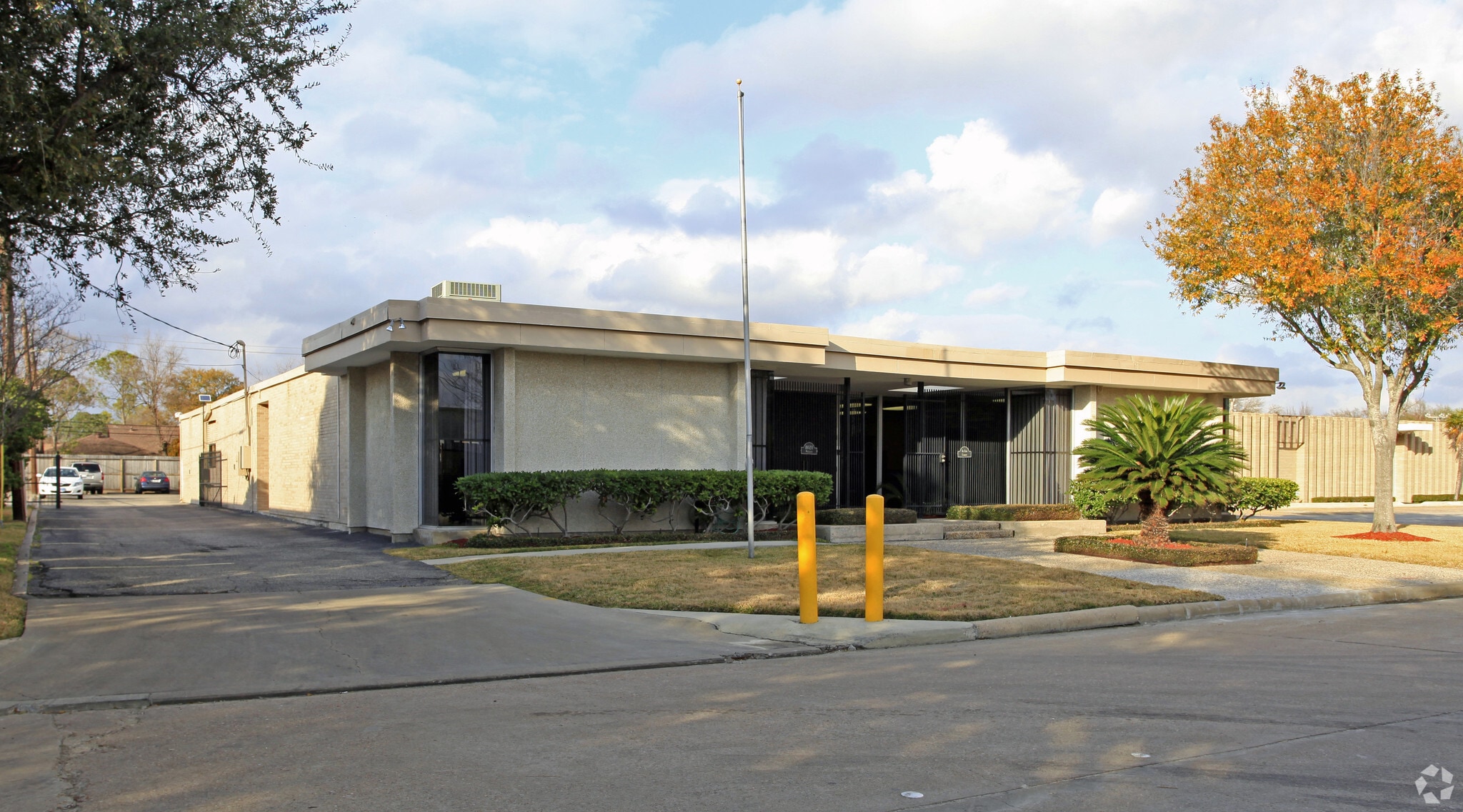 8020 Westglen Dr, Houston, TX for lease Primary Photo- Image 1 of 50