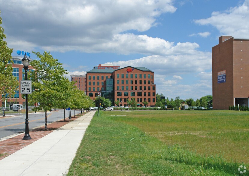600 West St, Wilmington, DE à louer - Photo du bâtiment - Image 3 de 8
