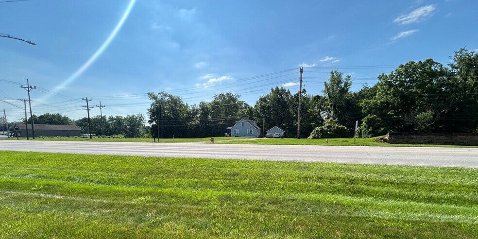 1406 Hebron Rd, Heath, OH for sale - Building Photo - Image 2 of 7