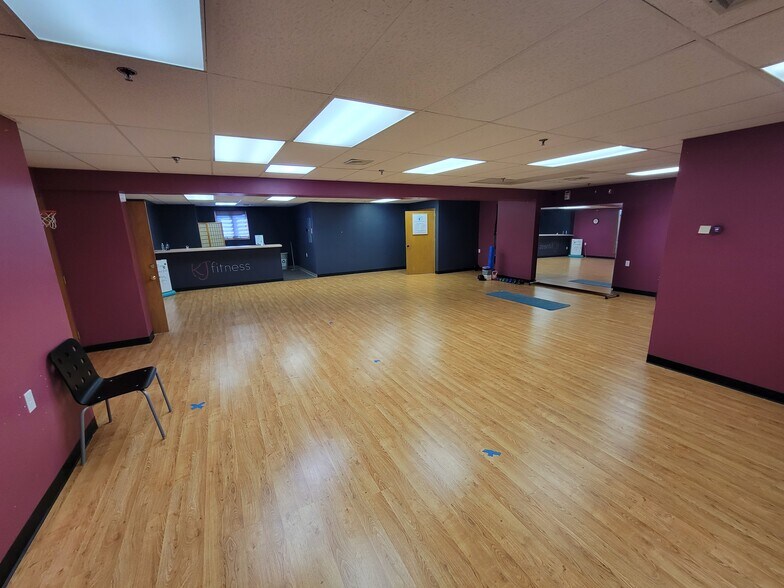 1565 Main St, Tewksbury, MA à vendre - Photo intérieure - Image 1 de 12