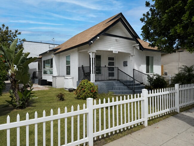 Plus de détails pour 1315 Termino Ave, Long Beach, CA - Multi-résidentiel à vendre