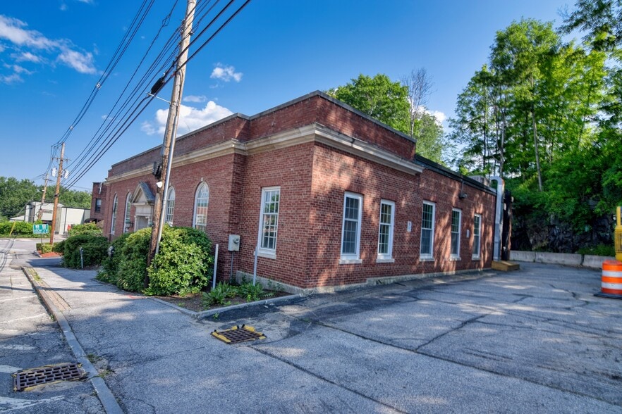 3 Highland St, Plymouth, NH for sale - Building Photo - Image 3 of 29