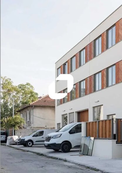 Flex in Ivry-sur-Seine for lease - Building Photo - Image 3 of 44