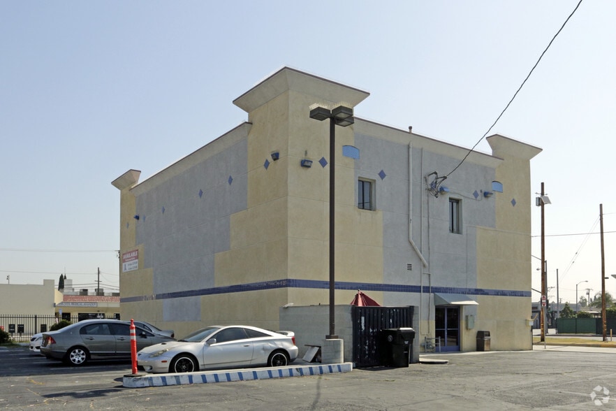 4126-4130 Gage Ave, Bell, CA for lease - Building Photo - Image 3 of 9