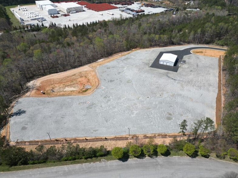 8245 Gullatt Rd, Palmetto, GA for lease - Building Photo - Image 2 of 5