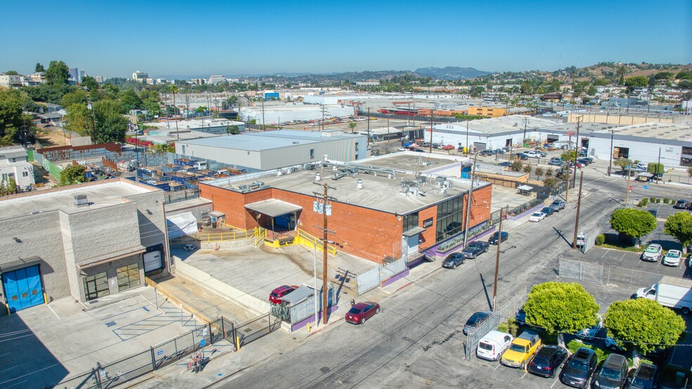 1547 Knowles Ave, Los Angeles, CA à vendre - Photo du bâtiment - Image 2 de 3