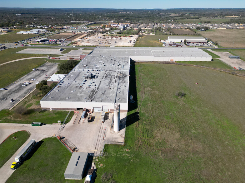 766 FM 306, New Braunfels, TX for lease - Building Photo - Image 2 of 7