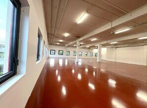 15-21 Rue Georges Besse, Antony for lease Interior Photo- Image 2 of 9