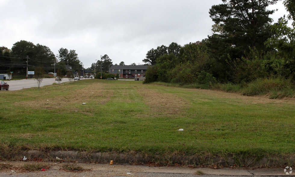 700 Tarboro St W, Wilson, NC for sale - Primary Photo - Image 2 of 9